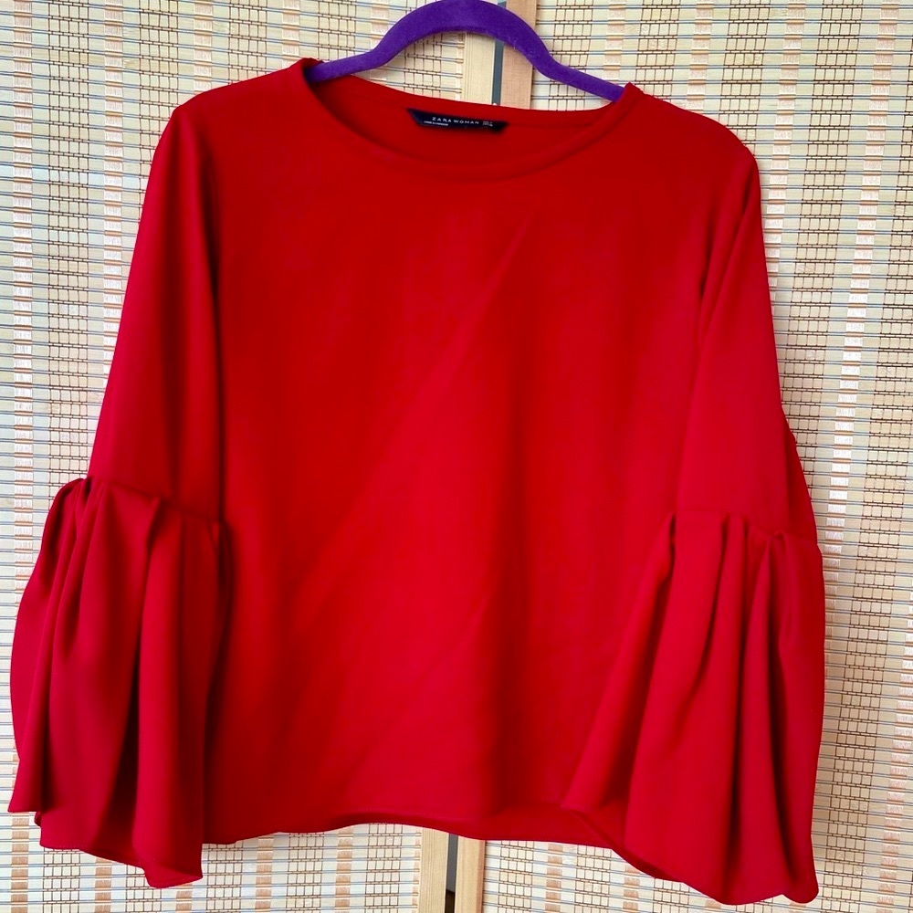 Zara Flower Peplum Sleeve Blouse 3/4 sleeve gorgeous paris blouse medium